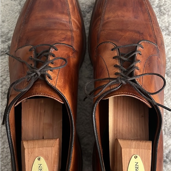Men’s size 11.5 Allen Edmonds lace up shoes - Picture 7 of 9